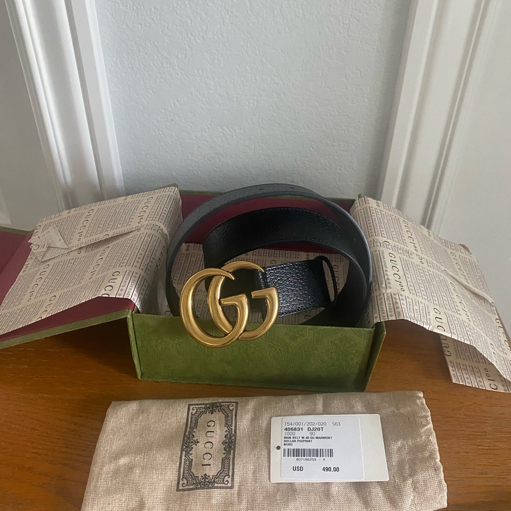 Gucci Black Leather Belt with Gold Double G Buckle Size 90